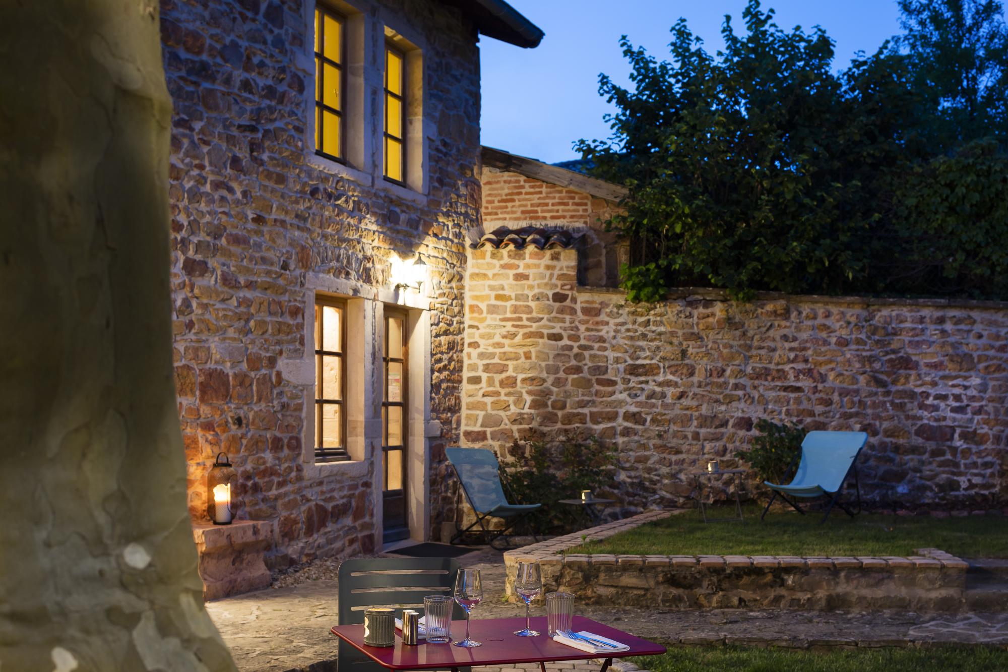 Contact Hotels Le Savigny & Spa Blacé Eksteriør billede