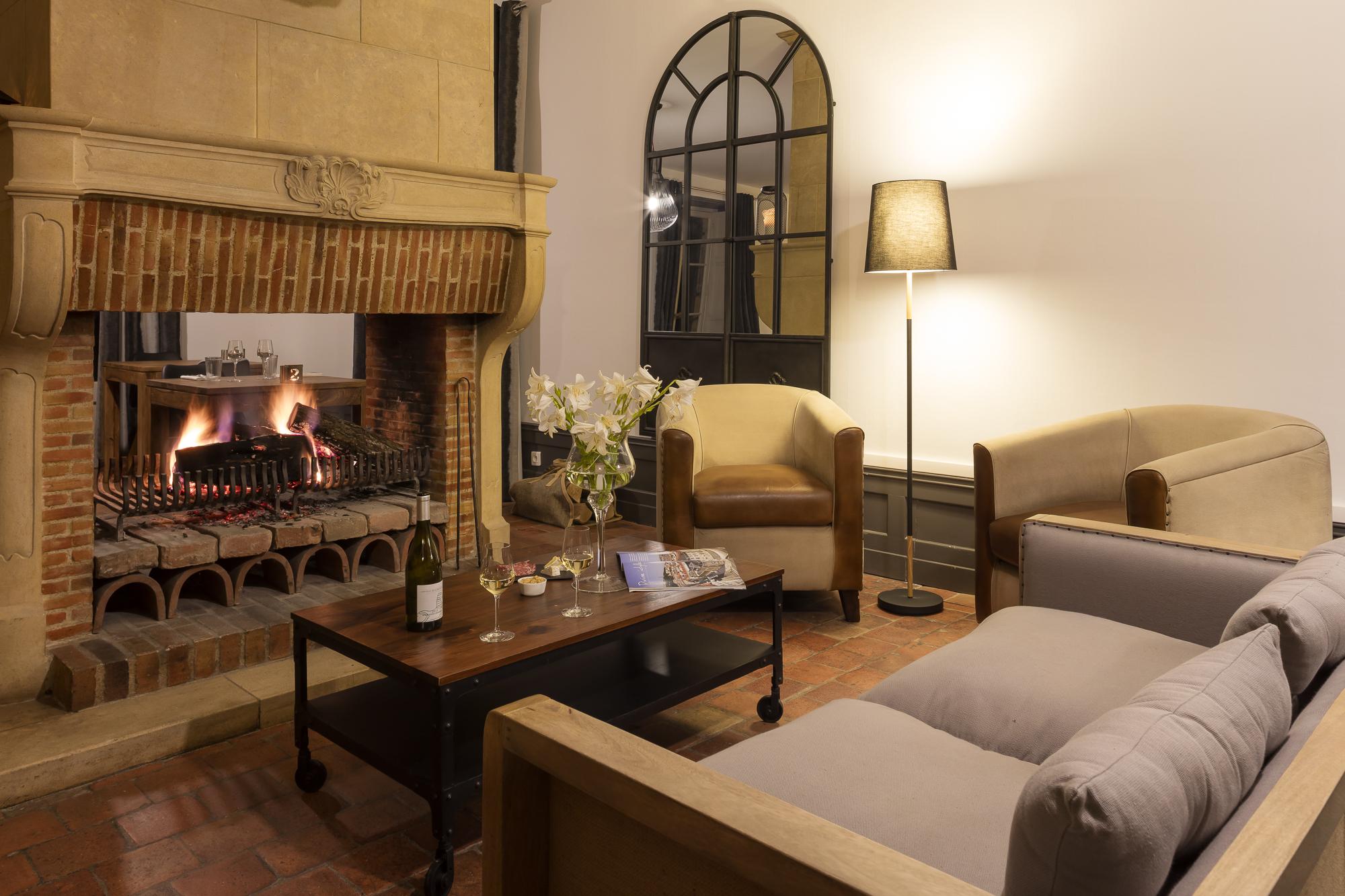 Contact Hotels Le Savigny & Spa Blacé Eksteriør billede