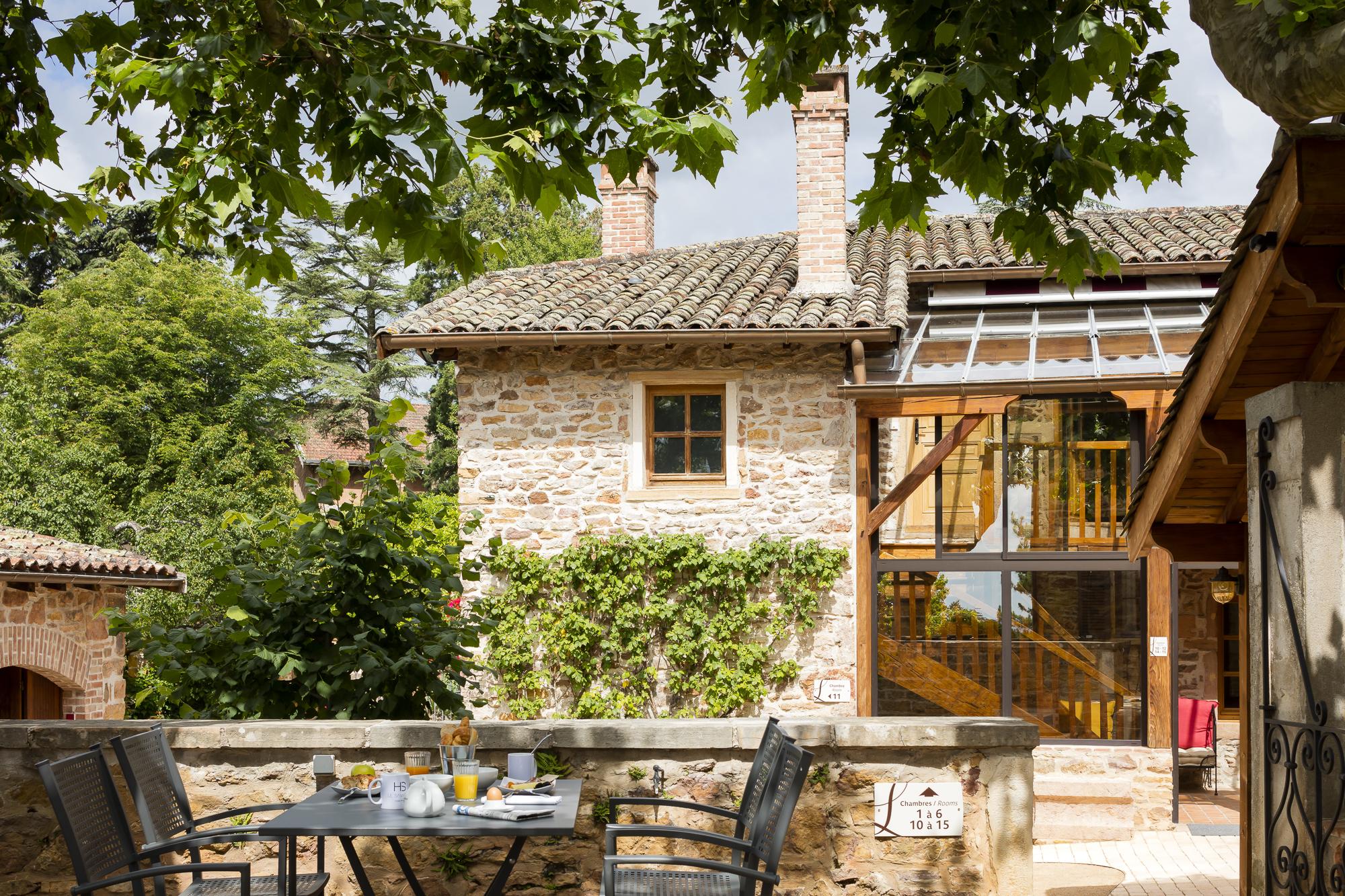 Contact Hotels Le Savigny & Spa Blacé Eksteriør billede