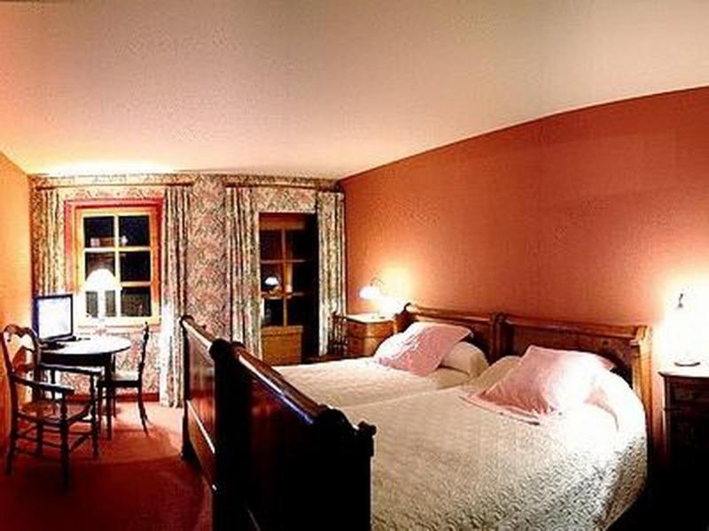Contact Hotels Le Savigny & Spa Blacé Eksteriør billede
