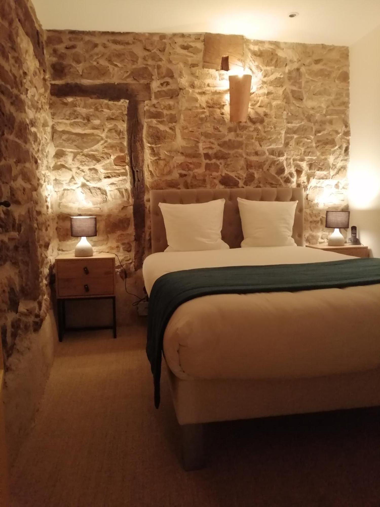 Contact Hotels Le Savigny & Spa Blacé Eksteriør billede
