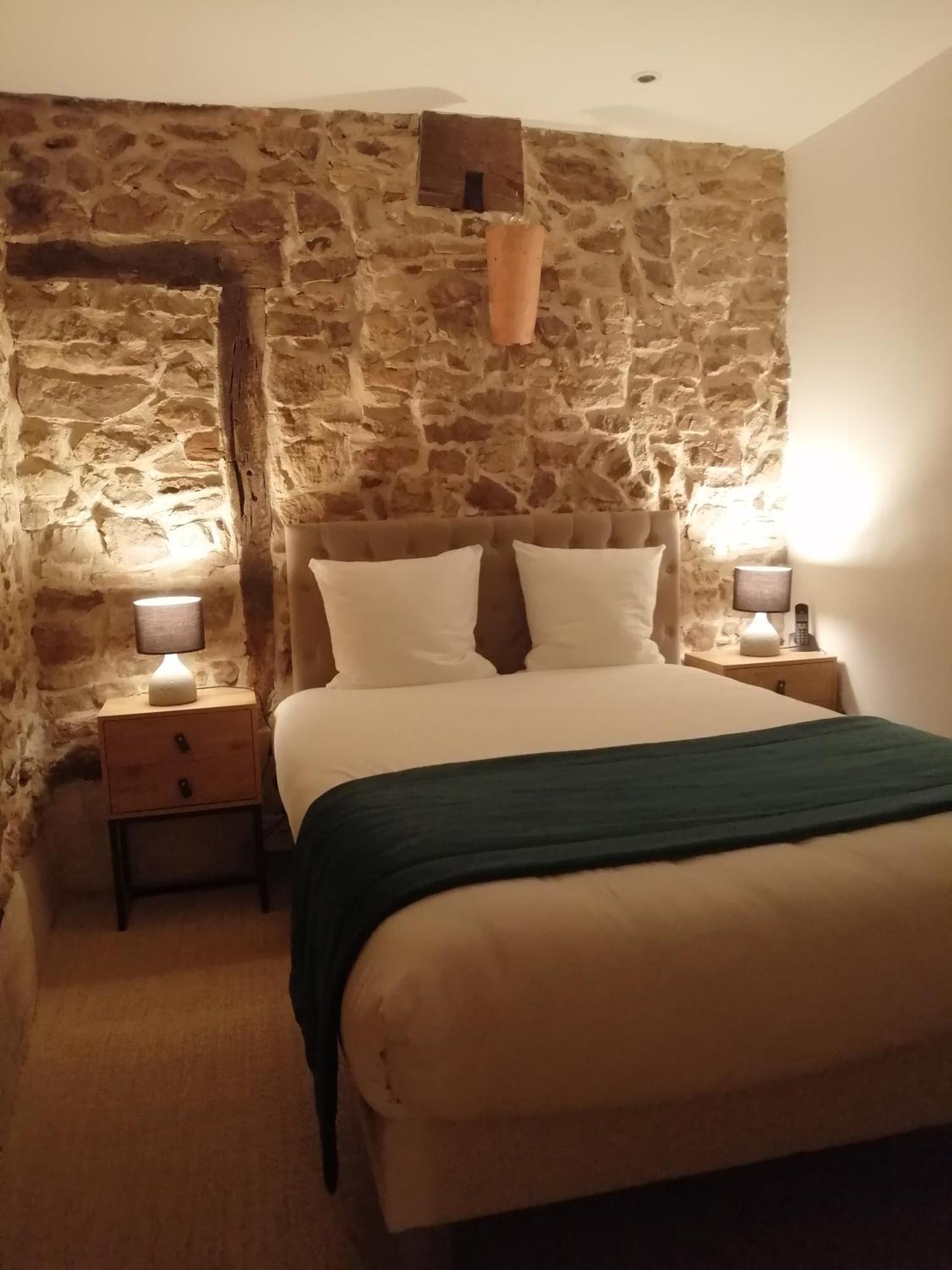 Contact Hotels Le Savigny & Spa Blacé Eksteriør billede
